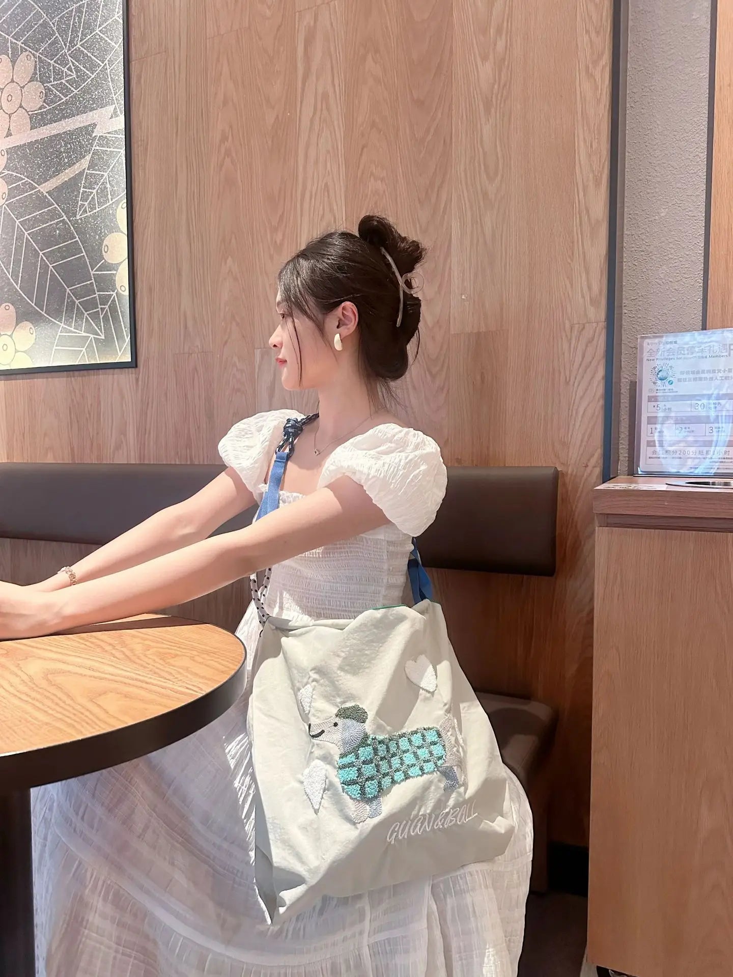 Clip-On Earbuds Open Ear Headphones Wireless Bluetooth Ear Buds -in Microphone, Lightweight Comfort, Stable Fit Earphones for Ru